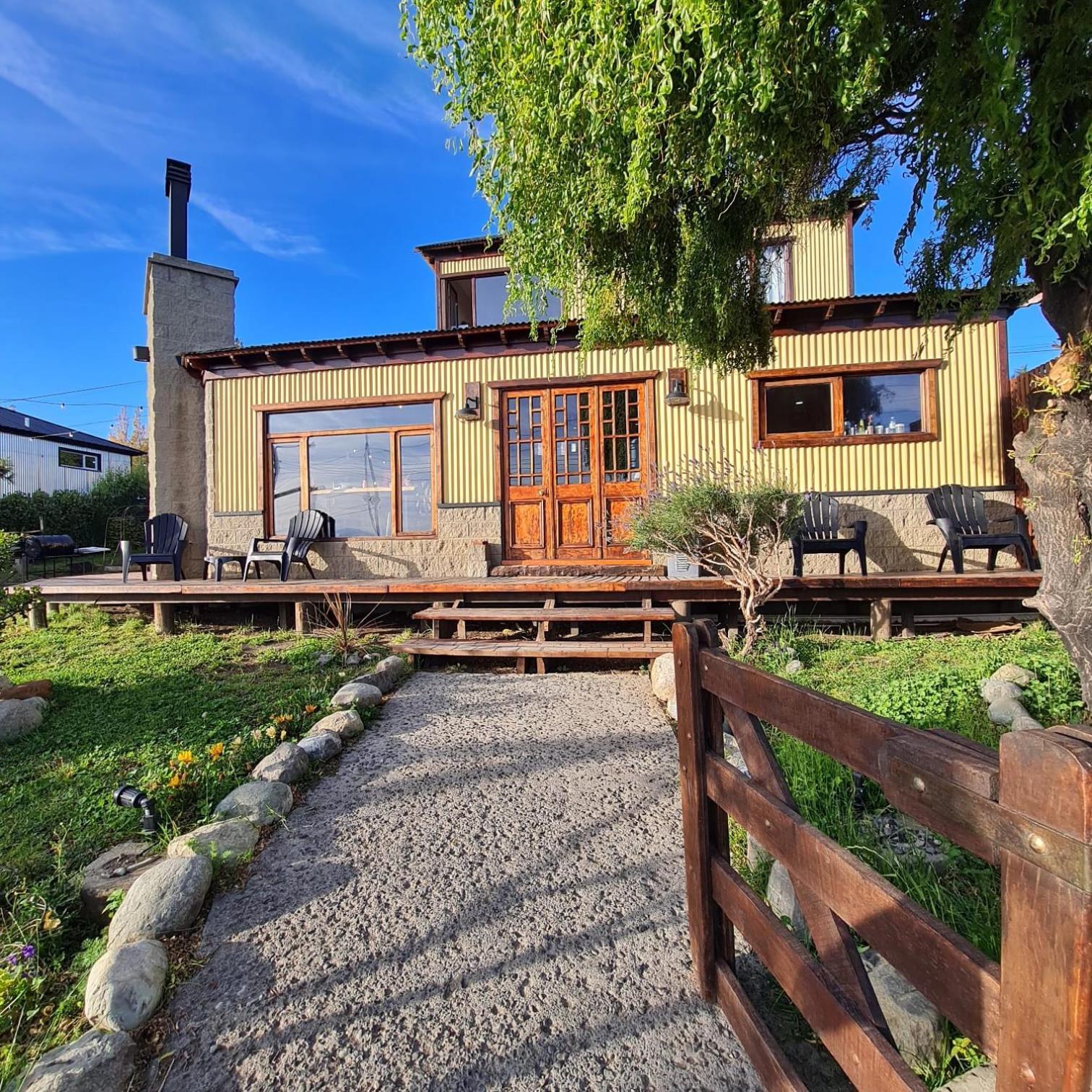 Hostel I Keu Ken Ел Калафате Екстериор снимка